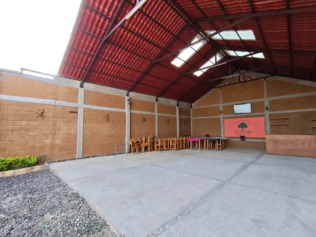 Espacio exterior — Jardín El Encino